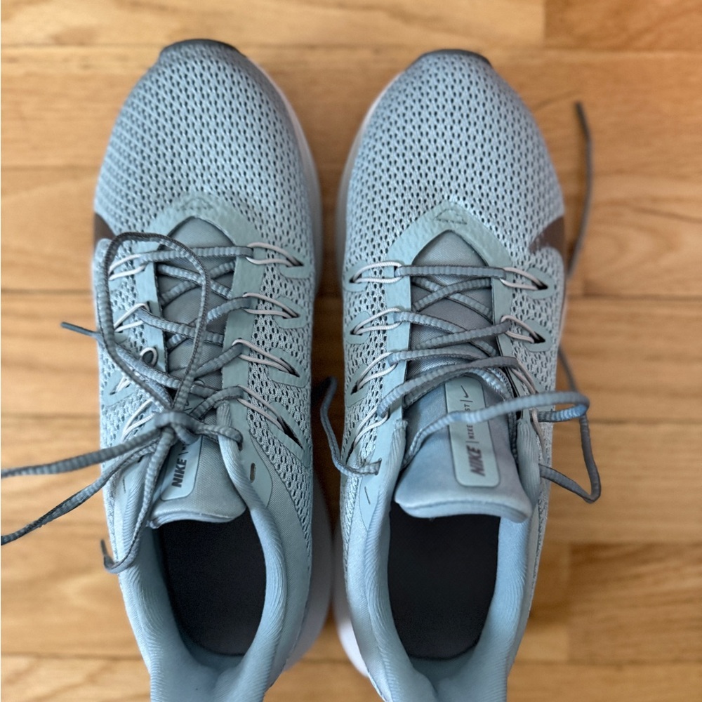 Nike Women’s Teal Running Shoes